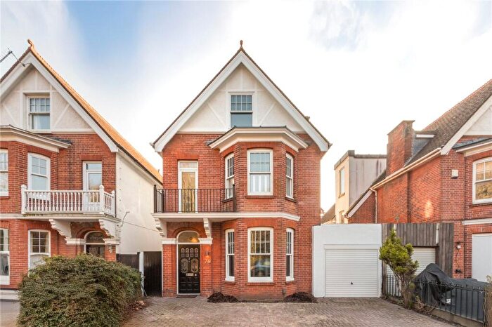 5 Bedroom Link Detached House For Sale In Old Shoreham Road, Hove, East Sussex, BN3