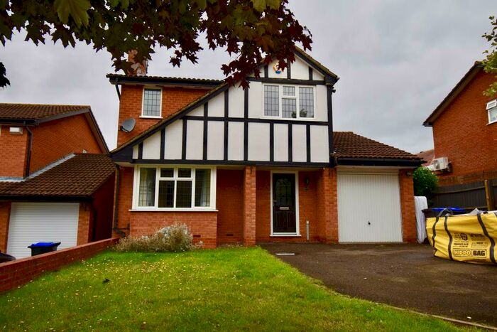 3 Bedroom Detached House To Rent In Frosty Hollow, Northampton, NN4