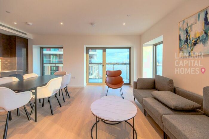 3 Bedroom Apartment To Rent In Docker Building Bonnet Street London, E16
