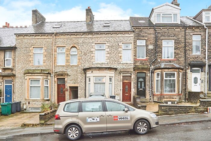5 Bedroom Terraced House For Sale In Devonshire Street West, Keighley, BD21