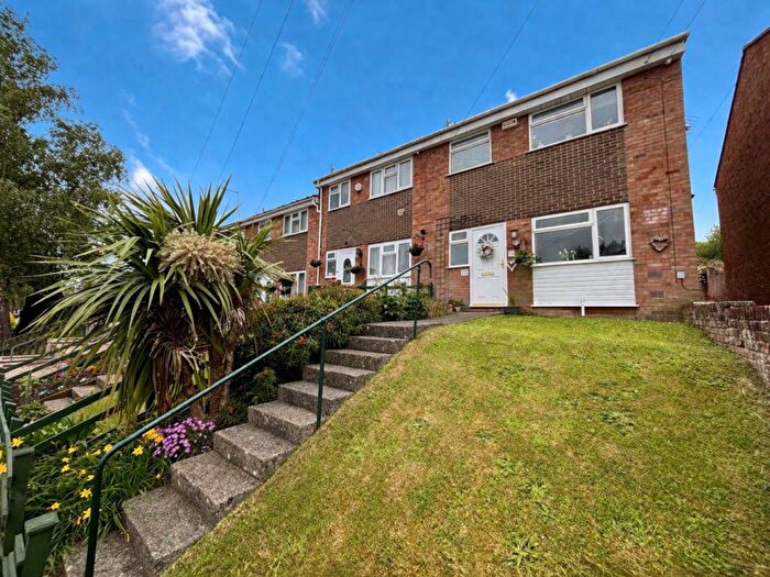 3 Bedroom End Of Terrace House For Sale In St. Johns Road, Yeovil, Somerset, BA21