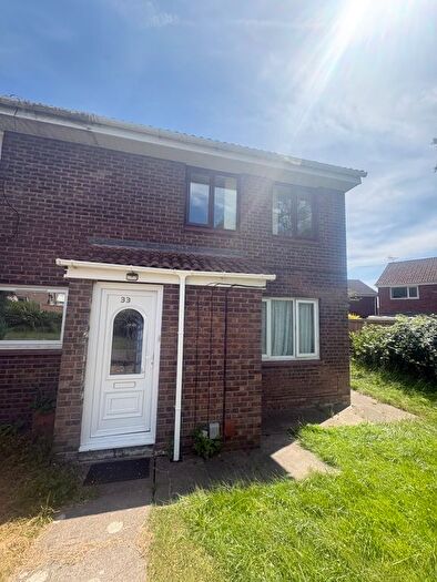 1 Bedroom Flat To Rent In Chandos Close, Swindon, SN5