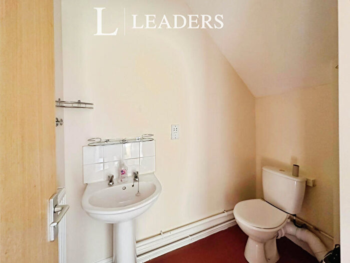 1 Bedroom Flat To Rent In The Parkway, Leicester, LE5