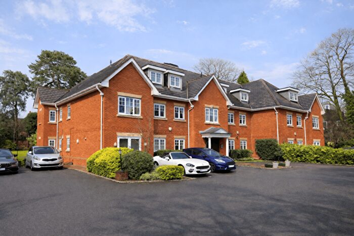 2 Bedroom Apartment For Sale In Middle Gordon Road, Camberley, GU15