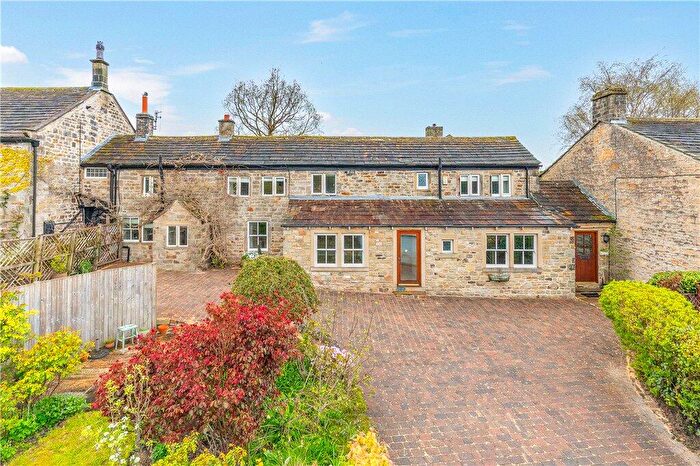 3 Bedroom Barn Conversion For Sale In The Green, Addingham, Ilkley, West Yorkshire, LS29