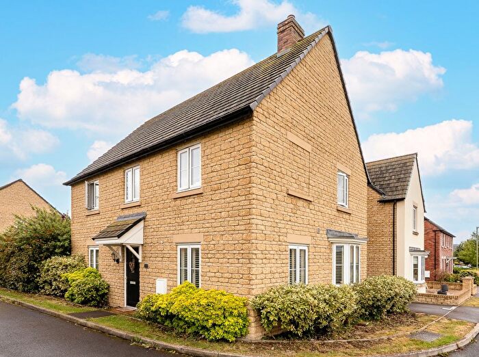 4 Bedroom Detached House For Sale In Blush Crescent, Carterton, Oxfordshire, OX18