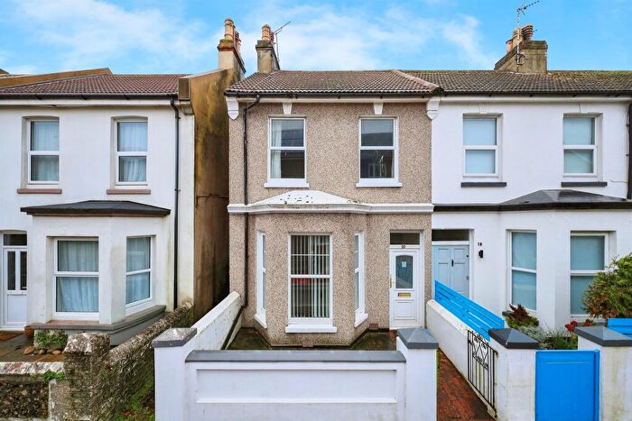 2 Bedroom End Of Terrace House For Sale In Redoubt Road, Eastbourne, BN22