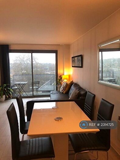 2 Bedroom Flat To Rent In Colorado Building, London, SE13