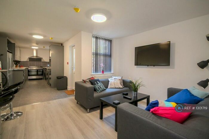 6 Bedroom Terraced House To Rent In Molyneux Road, Kensington, Liverpool, L6