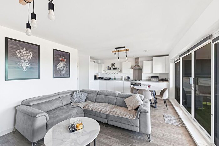2 Bedroom Flat For Sale In Highland House, Barrosa Way, Whitehouse, Milton Keynes, MK8