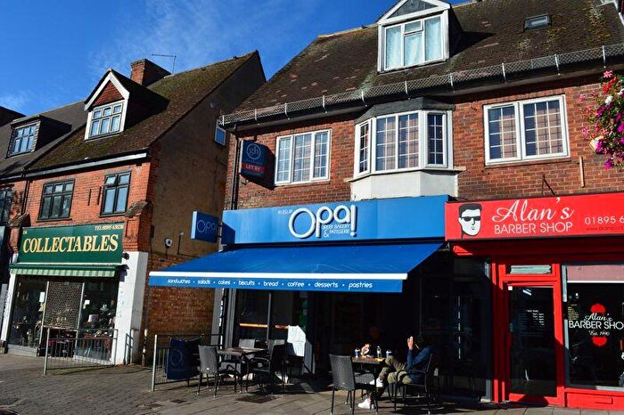 1 Bedroom Flat To Rent In High Street, Ruislip, HA4