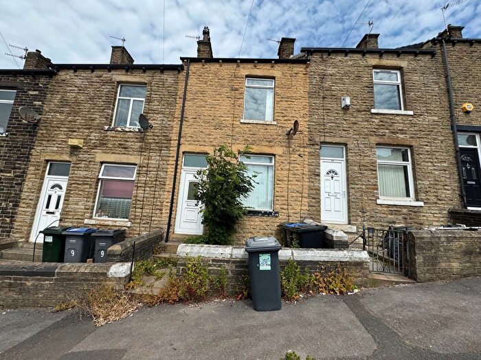 4 Bedroom Terraced House For Sale In Airedale Crescent, Bradford, West Yorkshire, BD3