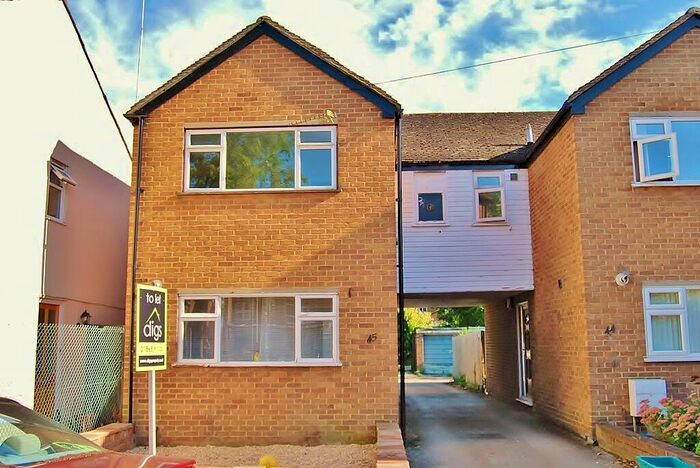 3 Bedroom Semi-Detached House To Rent In Vicarage Road, Oxford, OX1