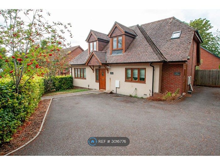 3 Bedroom Maisonette To Rent In The Pastures, Kings Worthy, Winchester, SO23