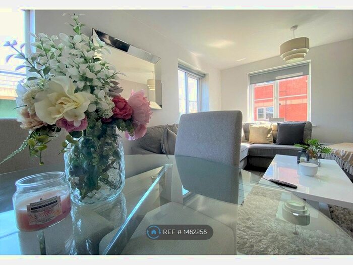 2 Bedroom Flat To Rent In Anderson Grove, Newport, NP19