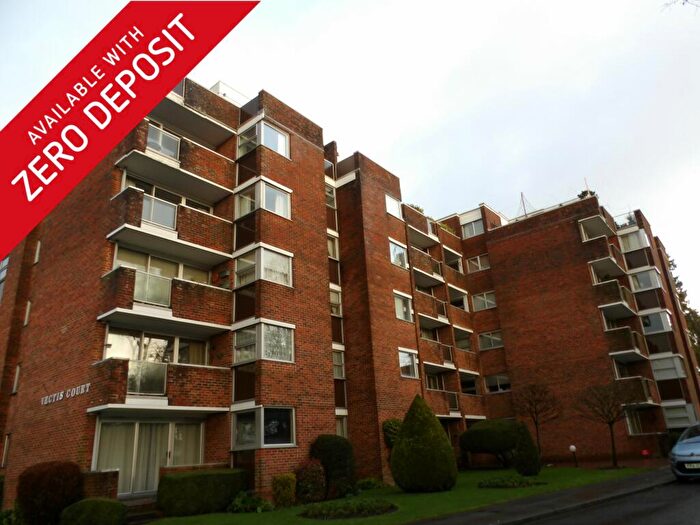 2 Bedroom Flat To Rent In Vectis Court, Southampton, SO16
