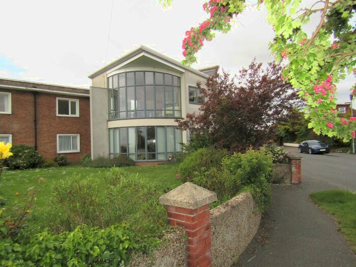 2 Bedroom Flat To Rent In Pole Barn Lane, Frinton-On-Sea, CO13