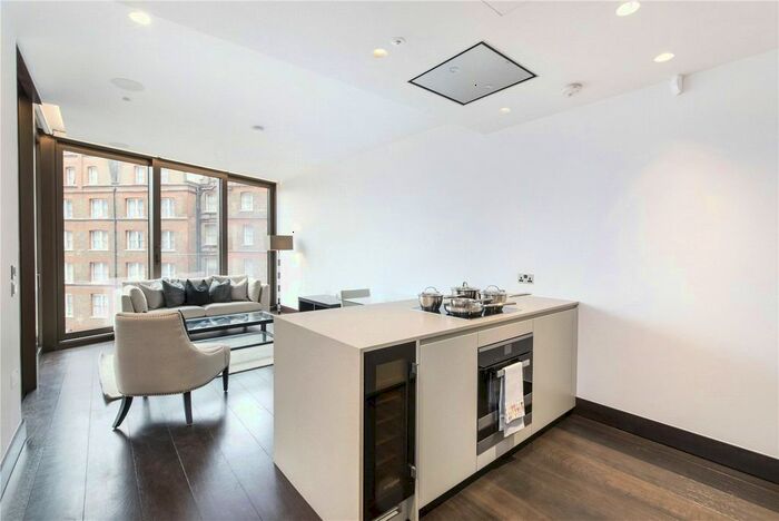 1 Bedroom Flat To Rent In Kings Gate, Kings Gate Walk, Westminster, London, SW1E
