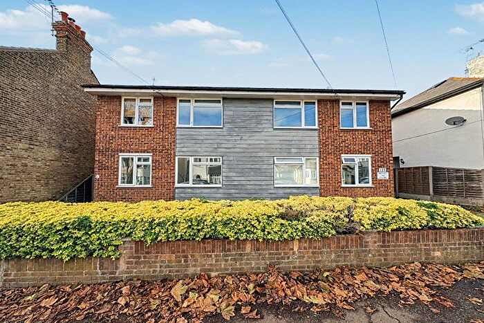 2 Bedroom Flat To Rent In Southsea Avenue, Leigh-On-Sea, SS9