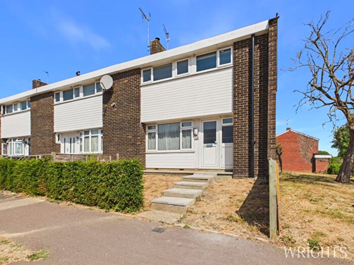 3 Bedroom End Of Terrace House For Sale In Lark Rise, Hatfield, AL10