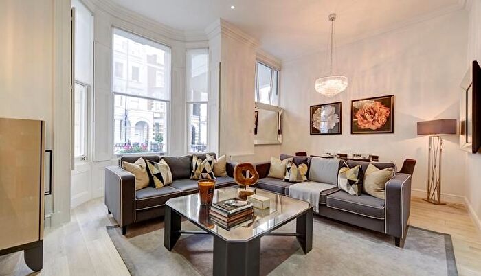 4 Bedroom Flat To Rent In Lexham Gardens, Kensington, London, W8