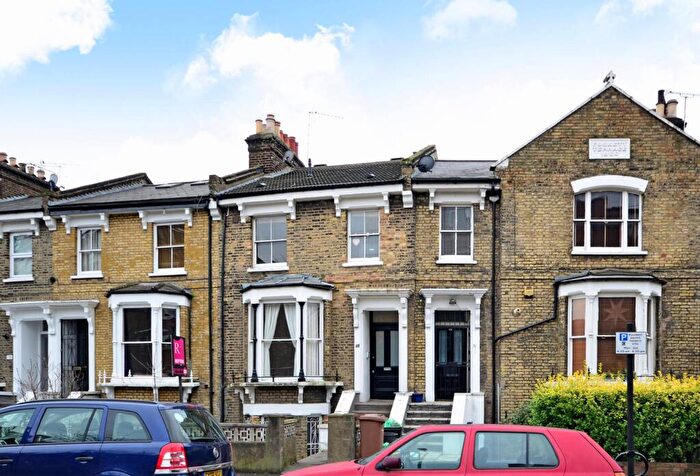 1 Bedroom Flat To Rent In Shacklewell Lane, Dalston, London, E8