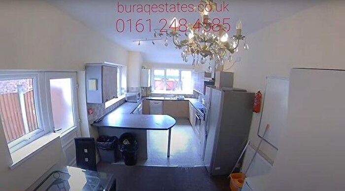7 Bedroom Semi-Detached House To Rent In Kingswood Road, Manchester, M14