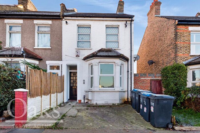 2 Bedroom Apartment To Rent In Northwood Road, Thornton Heath, CR7