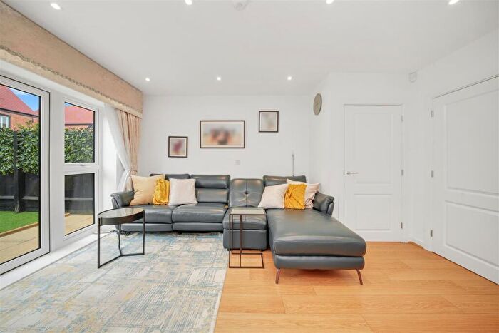 2 Bedroom End Of Terrace House To Rent In Whittle Drive, Hornchurch, RM12