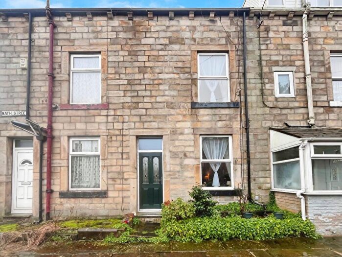 3 Bedroom Terraced House For Sale In Bath Street, Todmorden, OL14