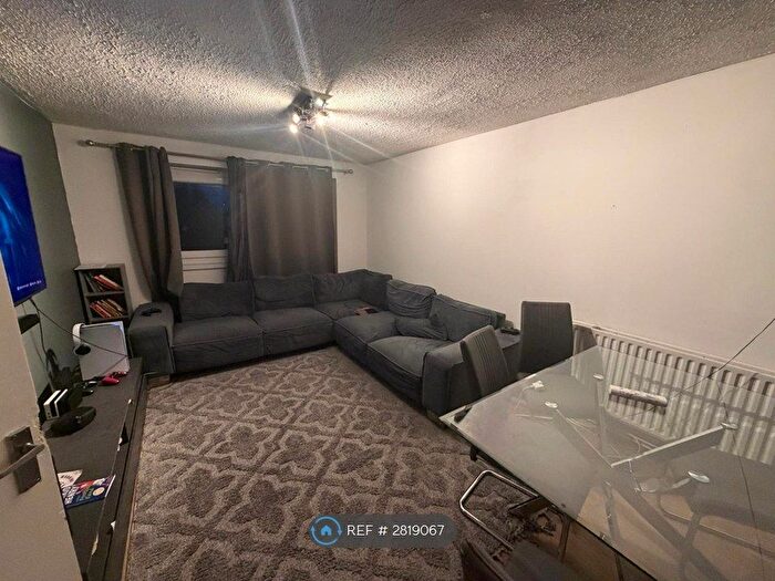 3 Bedroom Detached House To Rent In Lymington Close, London, E6