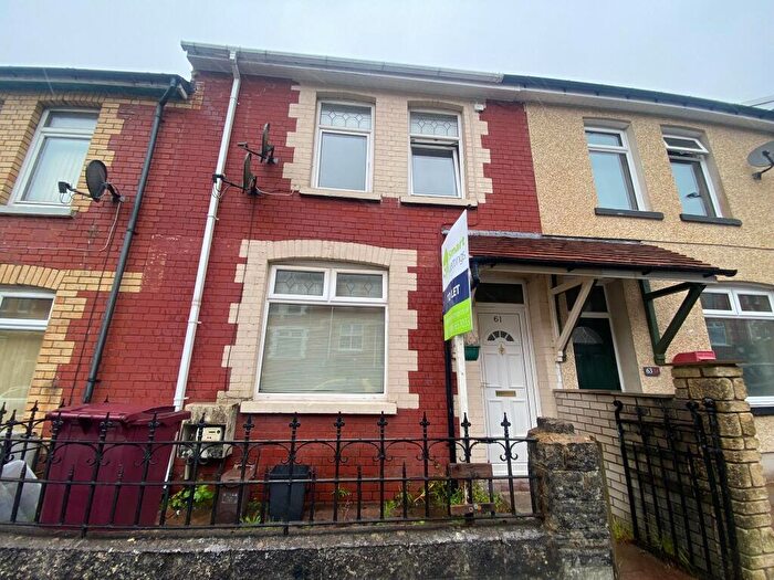 3 Bedroom Terraced House To Rent In The Avenue, Pontycymer, Bridgend, CF32
