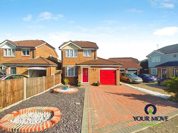 3 Bedroom Detached House To Rent In Manor House Drive, Kingsnorth, Ashford, Kent, TN23