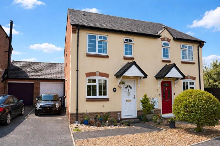 3 Bedroom Semi Detached House For Sale In Hampton Court, Quidhampton, SP2