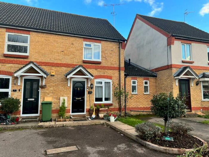 2 Bedroom Semi-Detached House To Rent In Fernihough Close, Weybridge, KT13