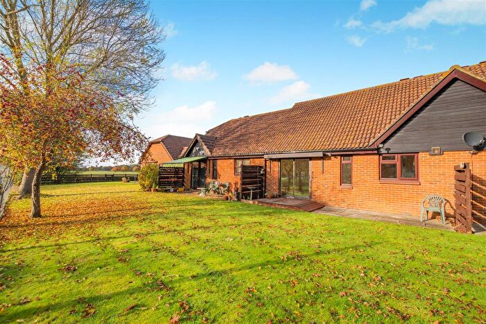 2 Bedroom Property For Sale In Bramley Court, Marden, TN12