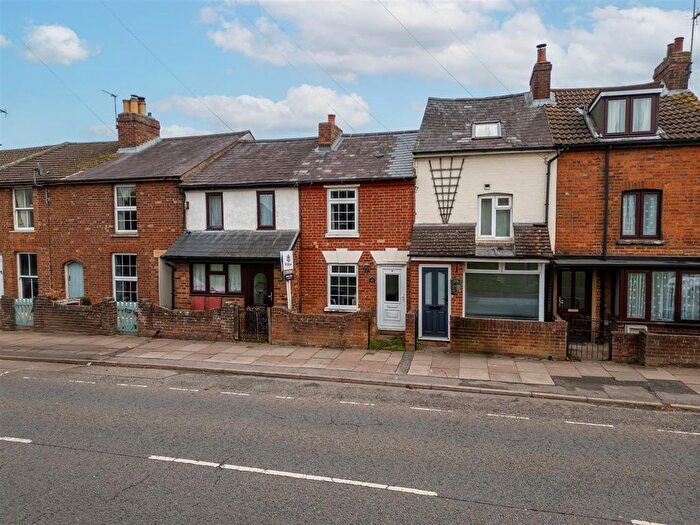 2 Bedroom Terraced House For Sale In Buckingham Road, Aylesbury, HP19