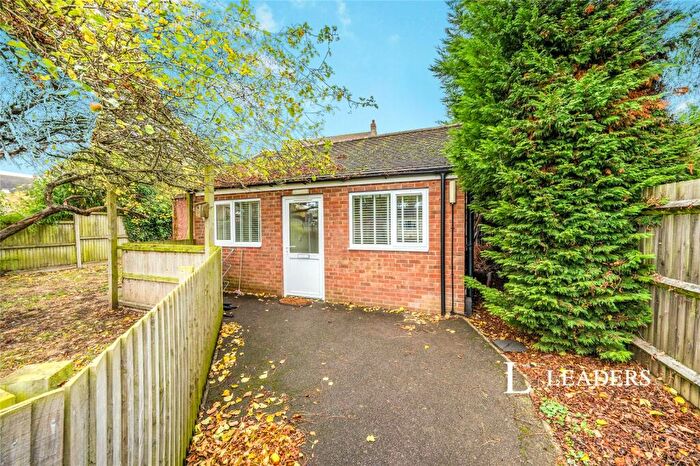 1 Bedroom Bungalow To Rent In Luton Road, Wilstead, Bedford, MK45