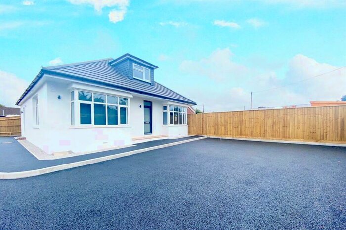 4 Bedroom Detached Bungalow To Rent In Wool, BH20