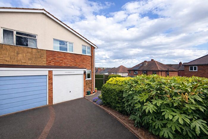 3 Bedroom Semi Detached House For Sale In Bower Lane, Brierley Hill, DY5