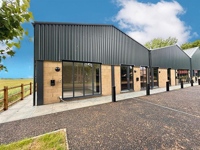 3 Bedroom Barn Conversion For Sale In Heath Road, Rollesby, NR29