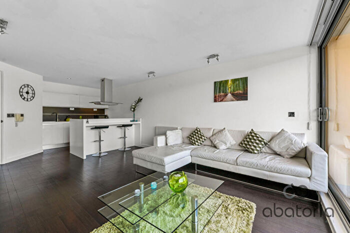 1 Bedroom Apartment For Sale In Candy Wharf, Copperfield Road, London, E3