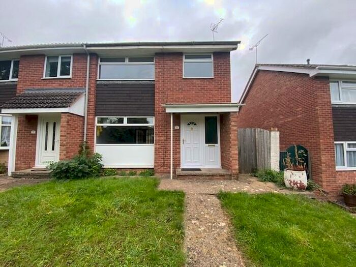 3 Bedroom Semi-Detached House To Rent In Langdale Close, Brownsover, Rugby, CV21