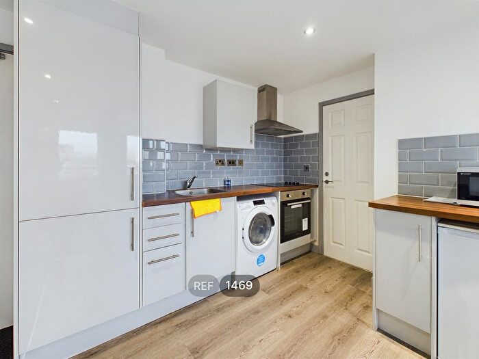 1 Bedroom Flat To Rent In Tivoli House, South Street, HU1