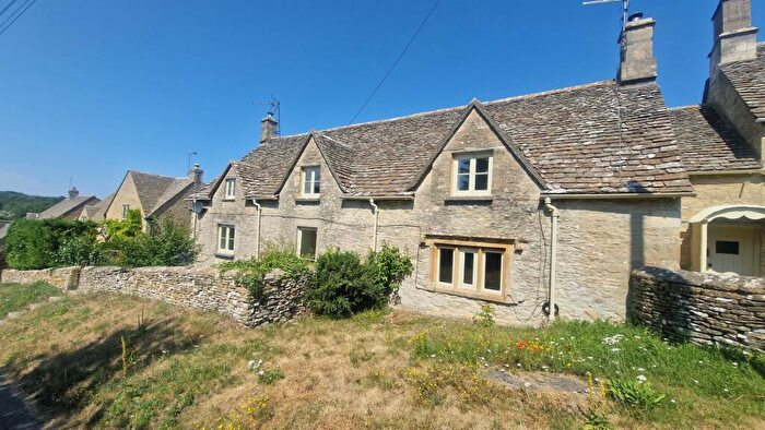 3 Bedroom Semi-Detached House To Rent In Calcot, Cheltenham, GL54