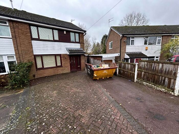 3 Bedroom Semi-Detached House For Sale In Phyllis Street, Middleton, Manchester, Lancashire, M24