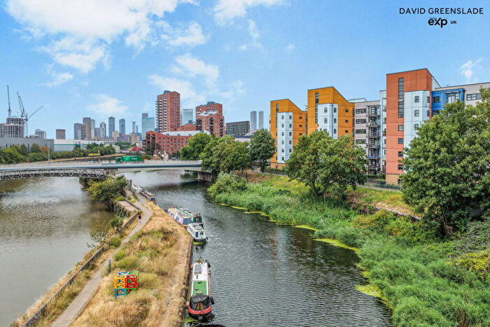 2 Bedroom Flat For Sale In Maltings Close, E3