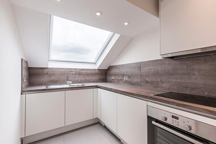 2 Bedroom Flat To Rent In Camfrey Court A Priory Road, N8
