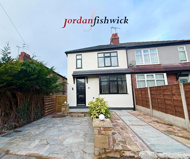 3 Bedroom Semi Detached House For Sale In Waldon Road, Macclesfield, SK11