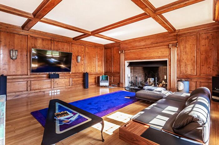 8 Bedroom Equestrian Facility For Sale In Plumtree Cross Lane, Itchingfield, Horsham, West Sussex, RH13